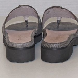 Taryn Rose Shoes - Taupe TARYN ROSE (Say 5x Fast) Slide Sandals NEW Taryn Rose Shoes - Taupe TARYN ROSE (Say 5x Fast) Slide Sandals NEW